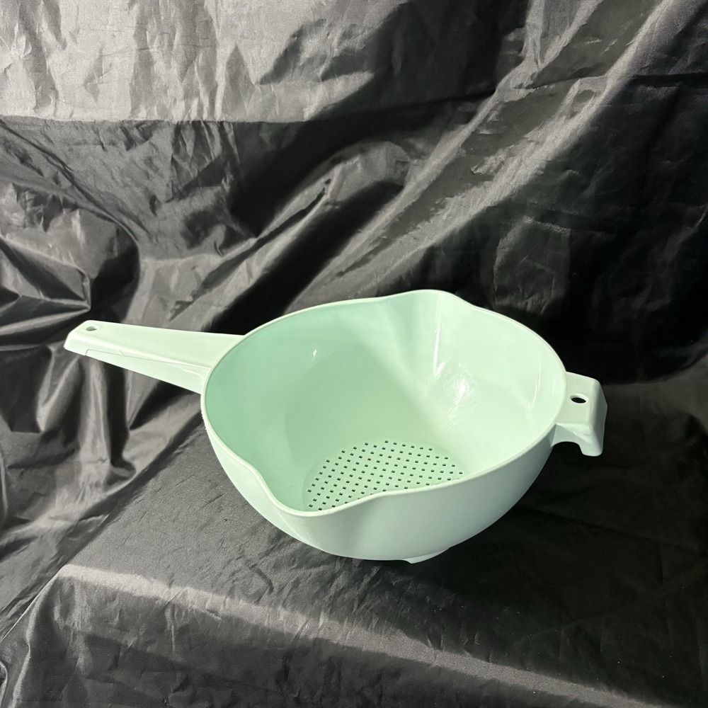 Vintage Tupperware Large 2Qt Colander Strainer #1523 Seafoam Blue Green